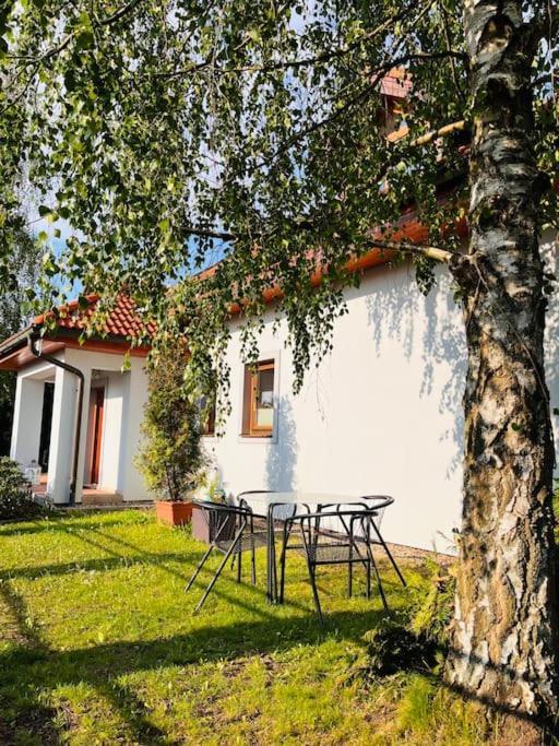 Apartman Se Zahradou 20 Minut Do Centra Prahy Orech Exterior photo